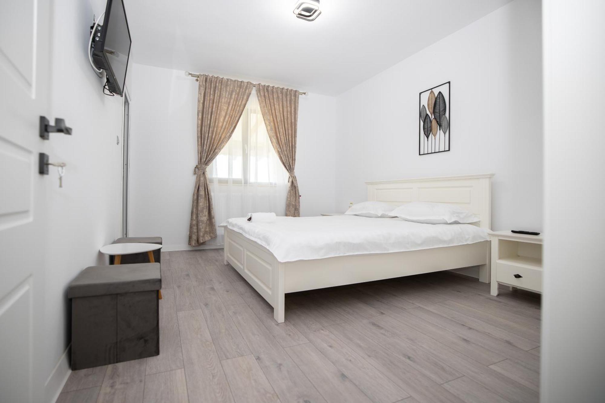 Rem Garden Hotel Novaci-Straini Ngoại thất bức ảnh
