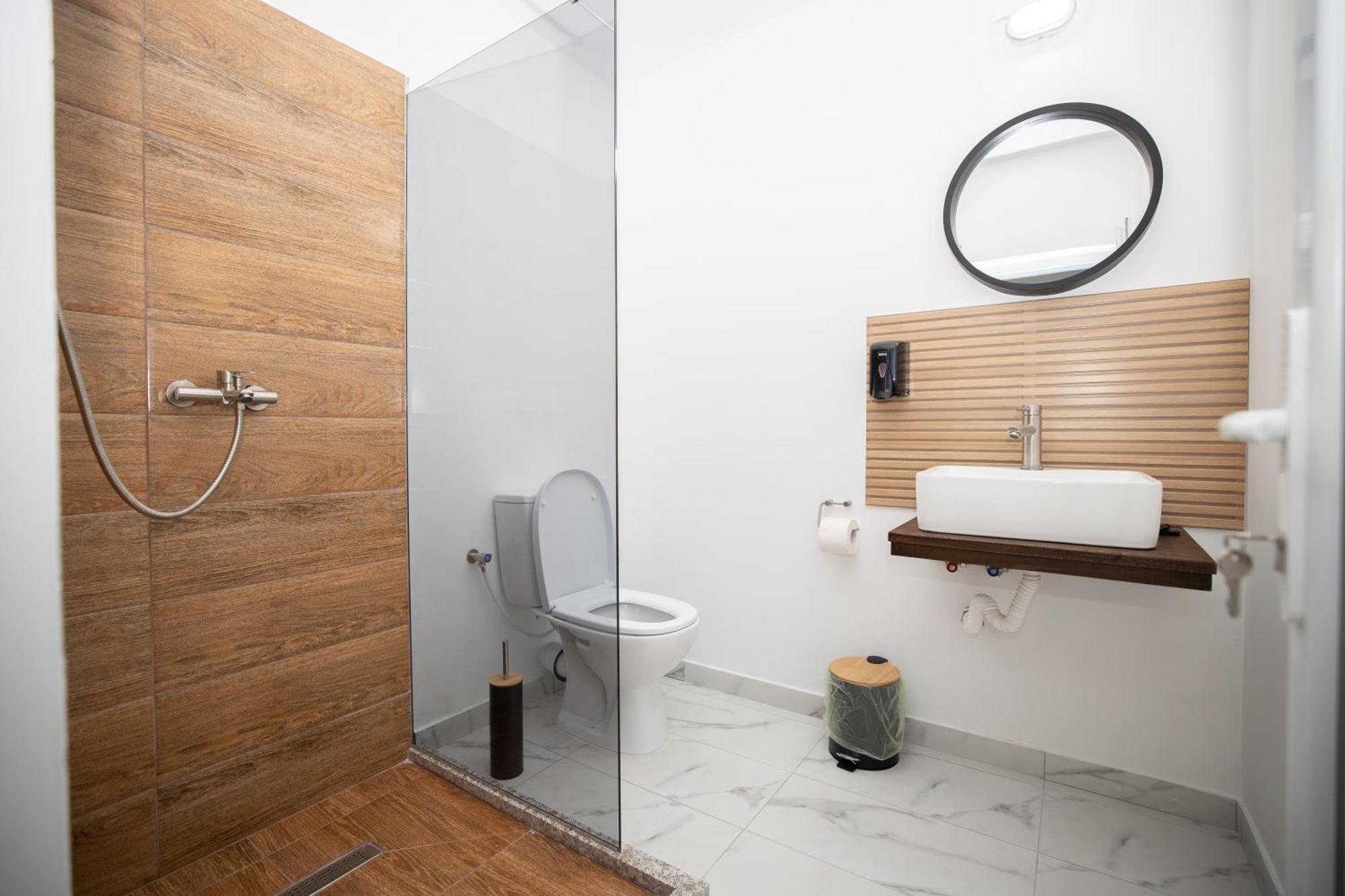 Rem Garden Hotel Novaci-Straini Ngoại thất bức ảnh